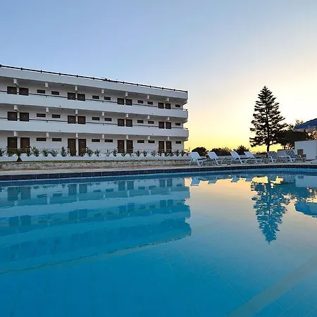 מלון The Life Gumbet Hill 4*