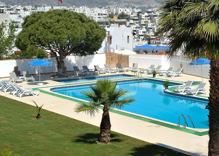 The Life Hill Hotel 4*