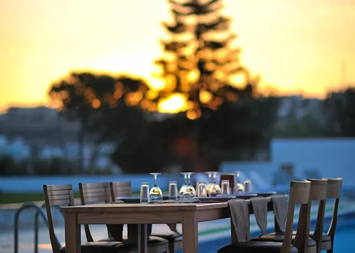 Hotel The Life Hill 4*