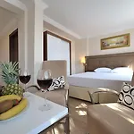 The Life Hill Otel Bodrum