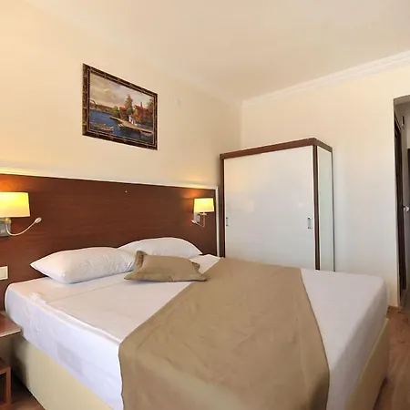 The Life Hill Hotel 4*