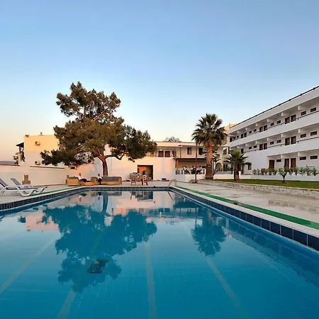 Ξενοδοχείο The Life Hill 4*