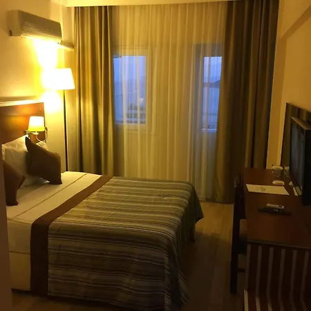 The Life Gumbet Hill Otel