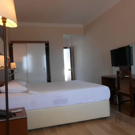 The Life Hill Hotell