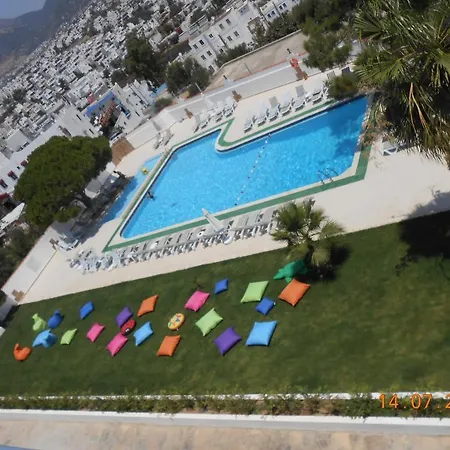 The Life Hill Hotell